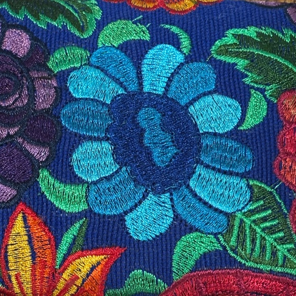 Embroidered Mexican Floral Wallet - Picture 3 of 5